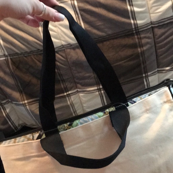 Victoria Secret Canvas Bag/Cooler - Picture 5 of 8